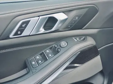 X5 xDrive30d M Sportpaket Gestiksteuerung DAB