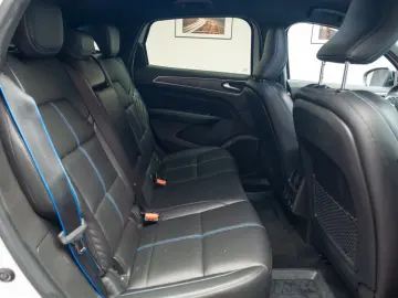 Renault Arkana Esprit Alpine 160 CP MHEV