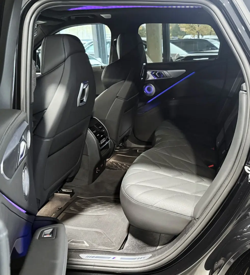 XM  M Drivers  AHK Soft-Close Bowers&Wilkins ACC