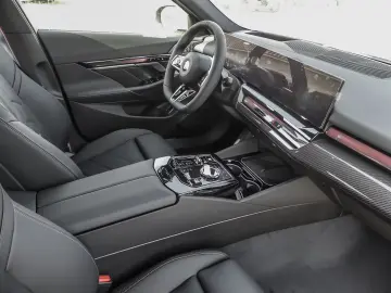 BMW 520 d xDrive M Sport HUD PANO ACC