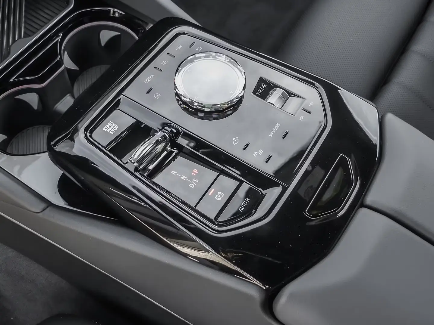 BMW 520 d xDrive M Sport HUD PANO ACC