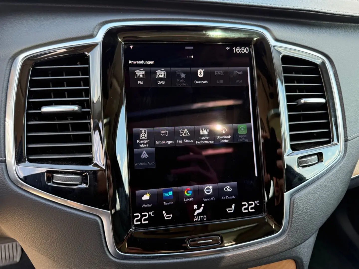 XC90 T8 Inscription 7 Sitze AWD PANO H&K HUD ACC