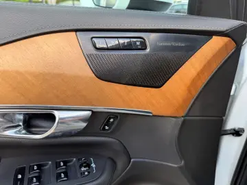 XC90 T8 Inscription 7 Sitze AWD PANO H&K HUD ACC