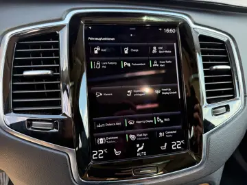 XC90 T8 Inscription 7 Sitze AWD PANO H&K HUD ACC