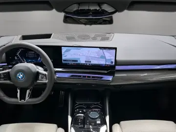 BMW 550 e xDrive M Sport Drive.Assist