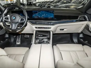 X6 xDr30d MSpPro Massage IconicGlow SkyLounge CraftedC