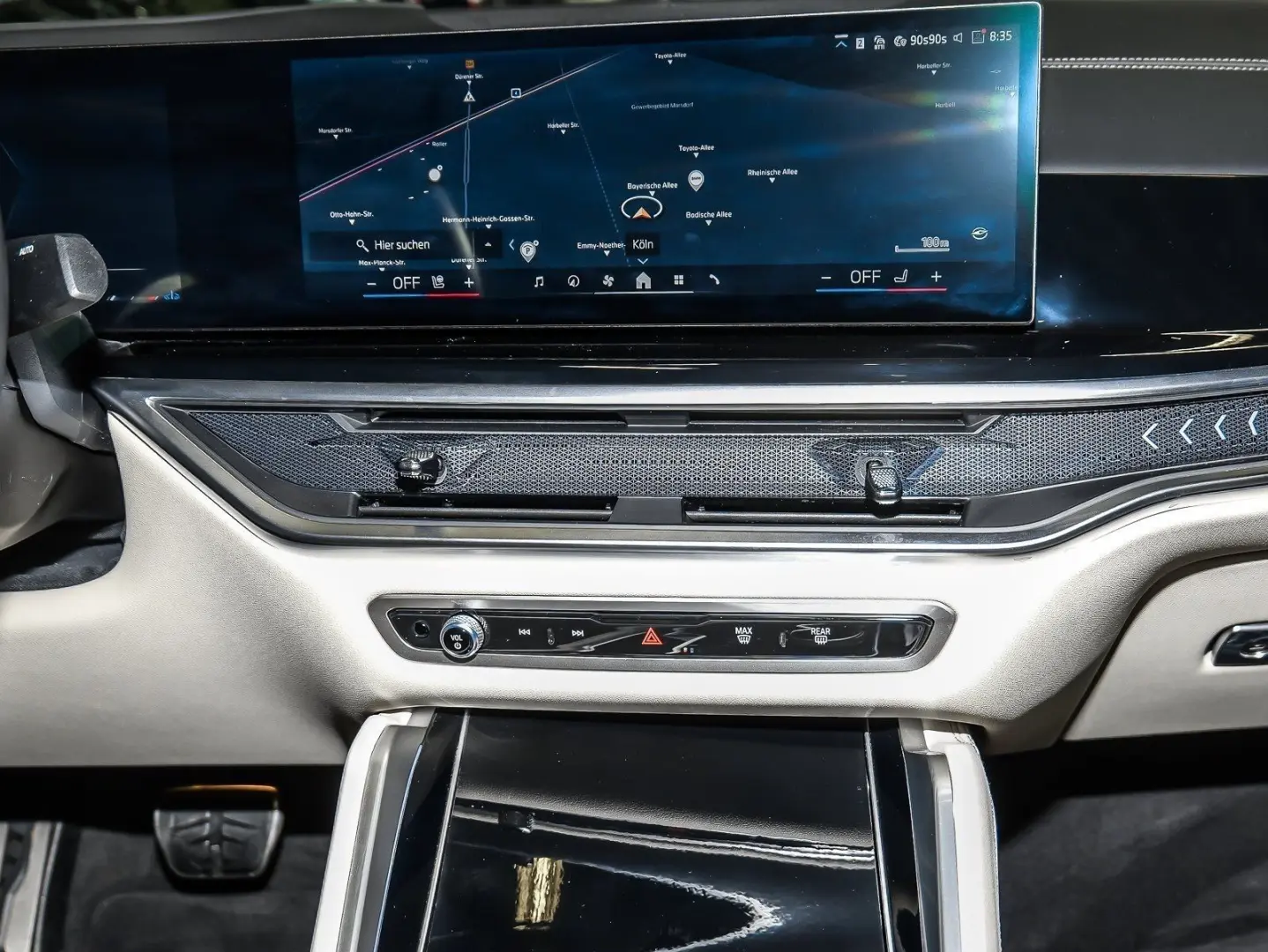 X6 xDr30d MSpPro Massage IconicGlow SkyLounge CraftedC