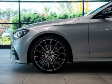 Mercedes-Benz Clasa E 450 4Matic