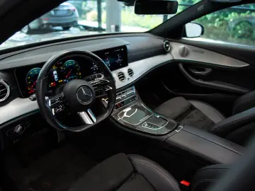 Mercedes-Benz Clasa E 450 4Matic