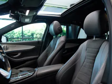 Mercedes-Benz Clasa E 450 4Matic