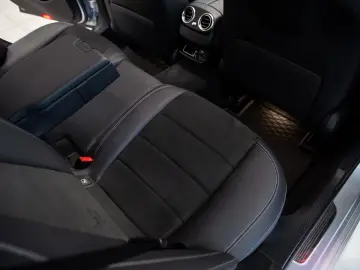 Mercedes-Benz Clasa E 450 4Matic