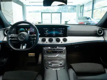 Mercedes-Benz Clasa E 450 4Matic