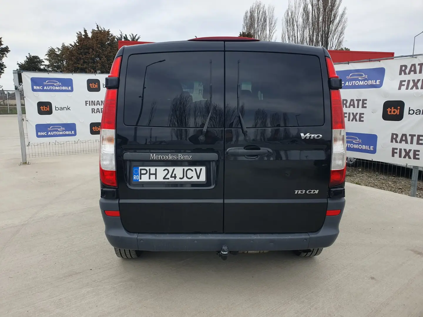 Mercedes-Benz Vito 8  1 LOCURI