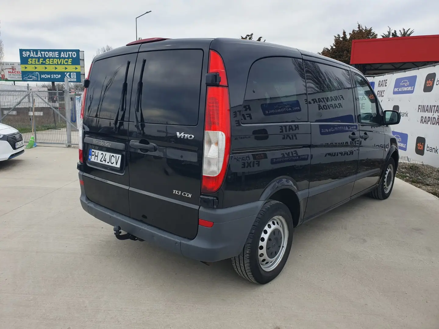 Mercedes-Benz Vito 8  1 LOCURI
