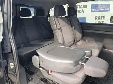Mercedes-Benz Vito 8  1 LOCURI