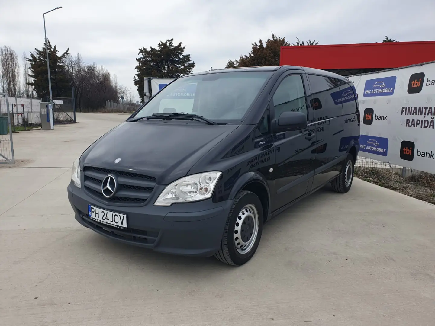 Mercedes-Benz Vito 8  1 LOCURI