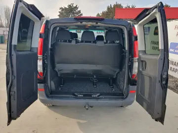 Mercedes-Benz Vito 8  1 LOCURI