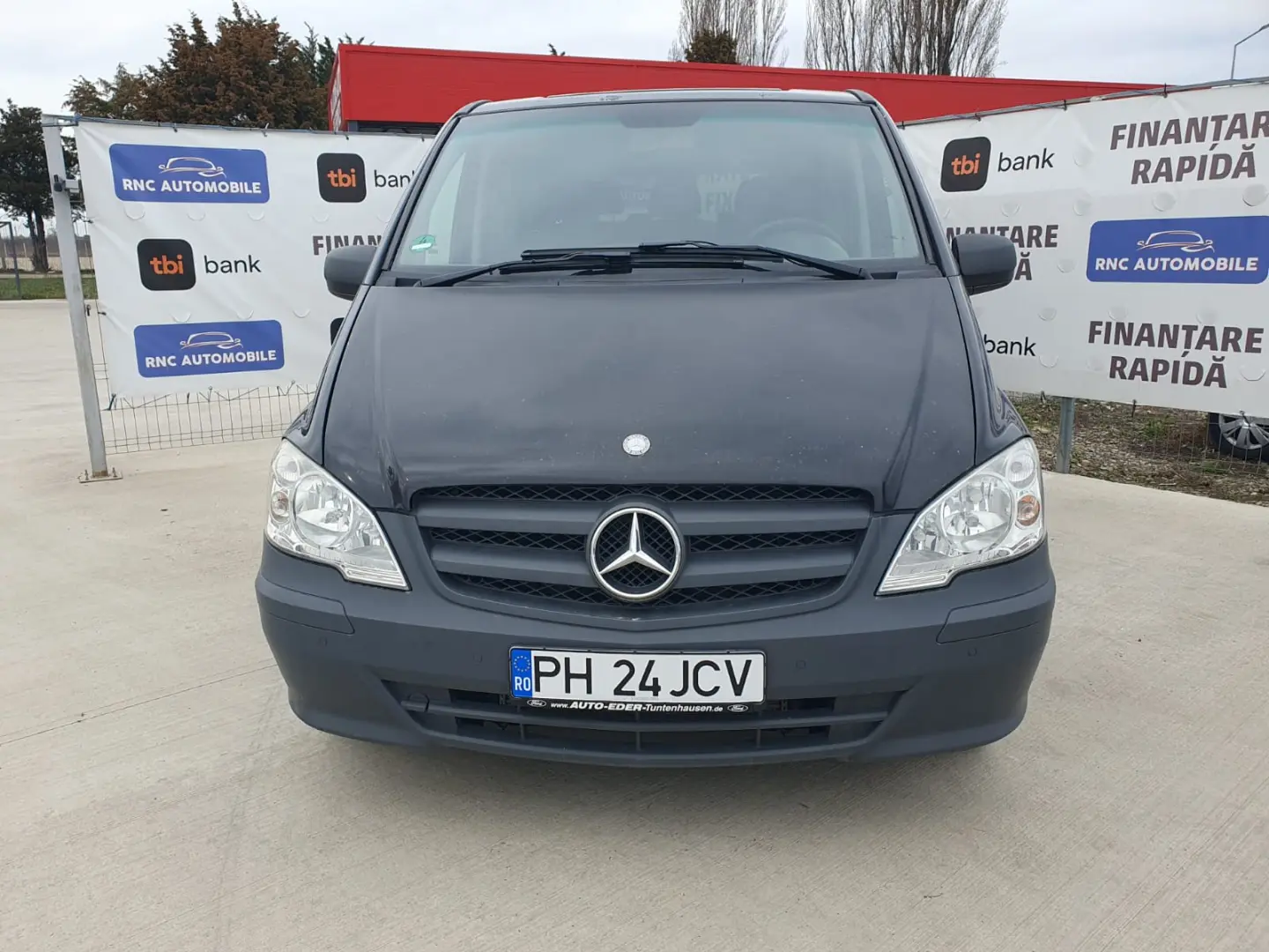 Mercedes-Benz Vito 8  1 LOCURI