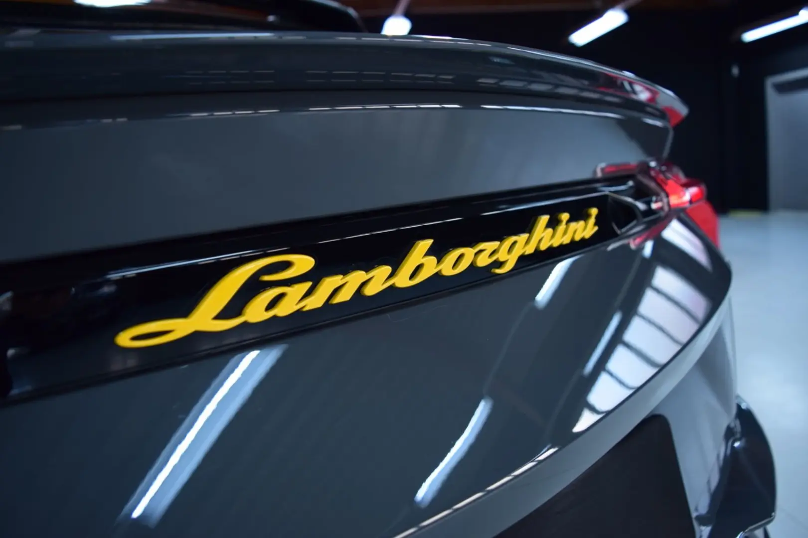 Lamborghini URUS S   FULL PPF   Carbon