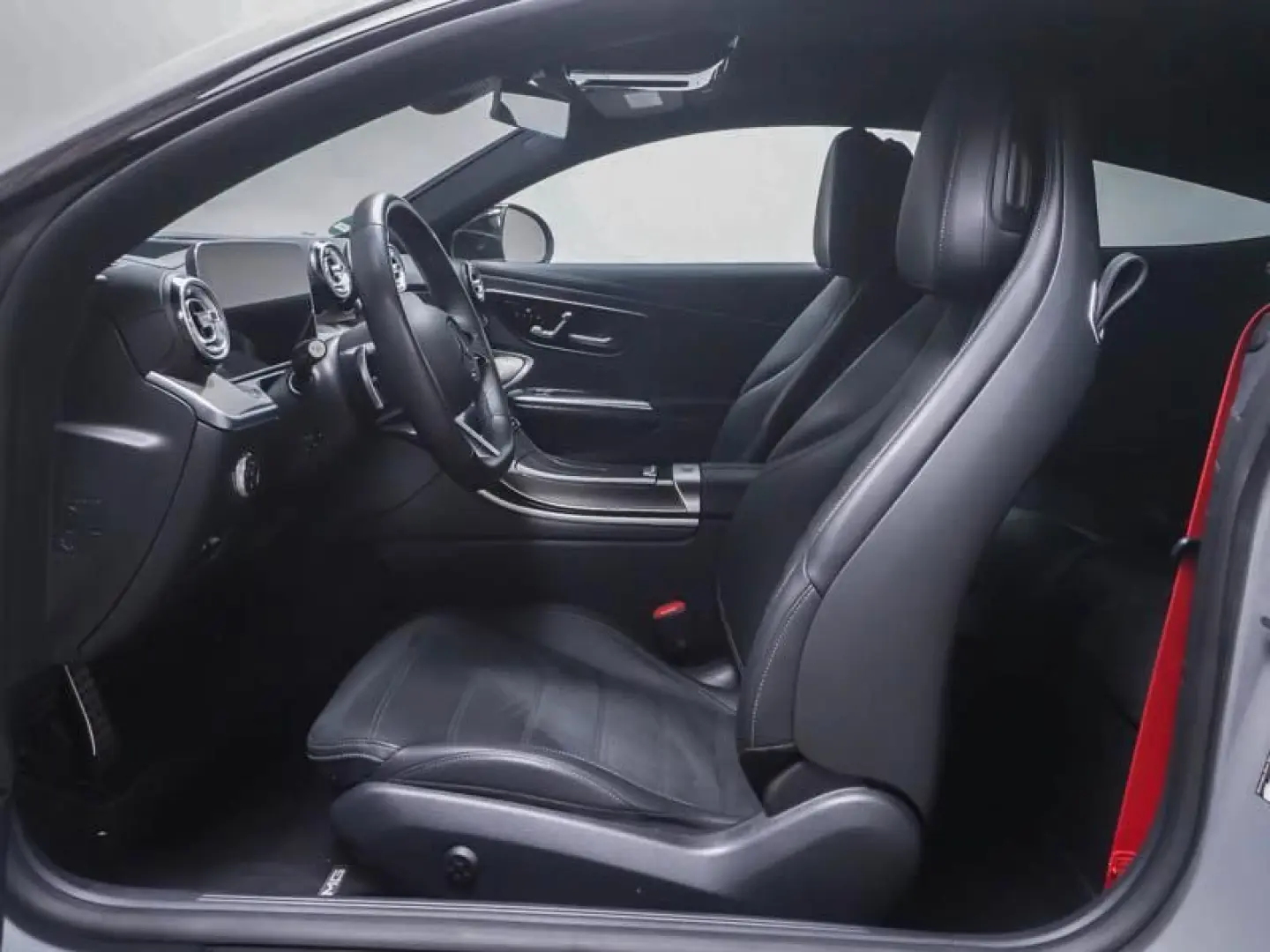 CLE 200 AMG PREMIUM PLUS PANO NIGHT DISTR HEADUP