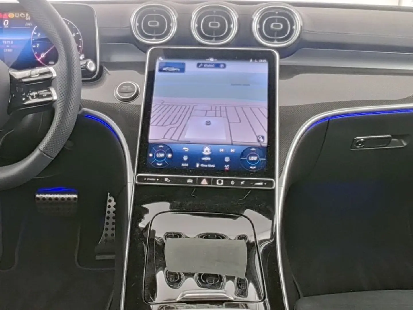 CLE 300 4M AMG Pano NIGHT MEMORY Burmester 20