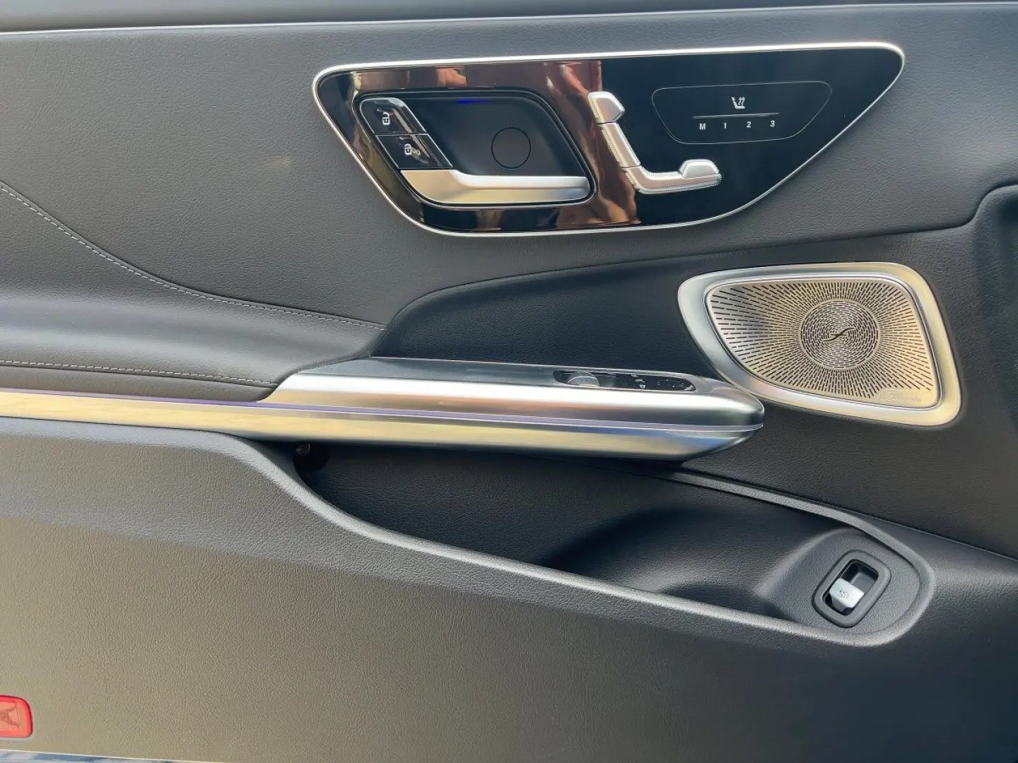 CLE 450 AMG Pano Distr KeyG 360 Burm Memo DigiLi