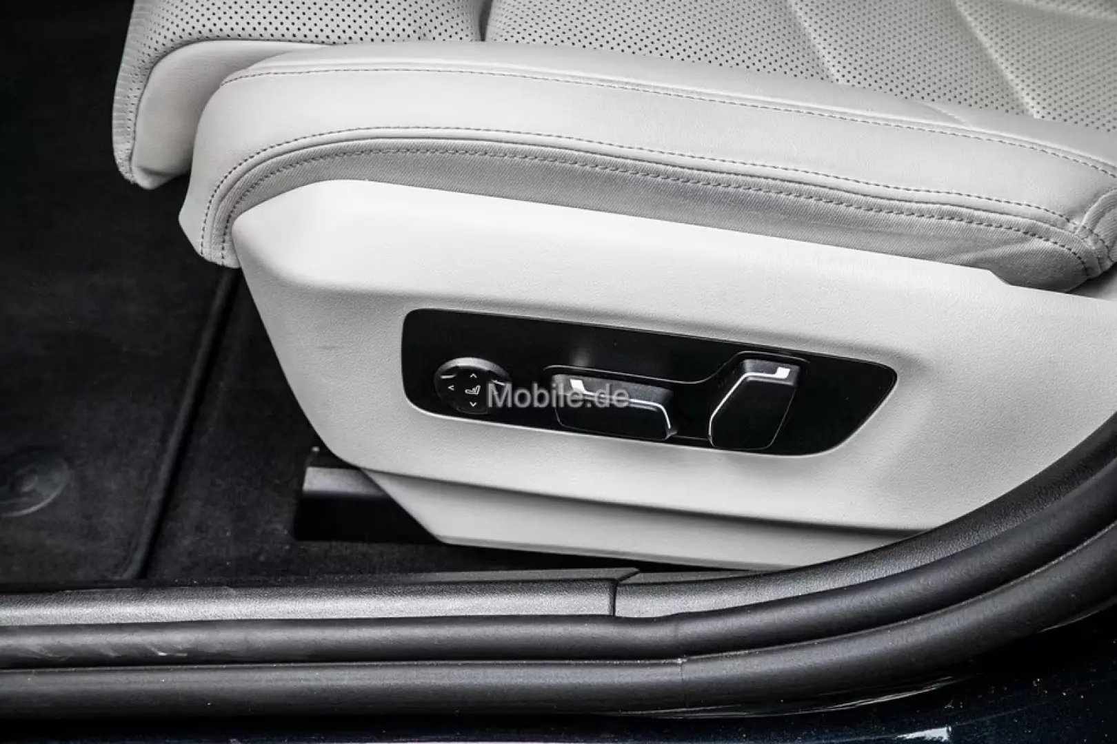 BMW 550 Pachetul sport xDrive M Pano