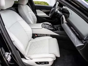 BMW 550 Pachetul sport xDrive M Pano