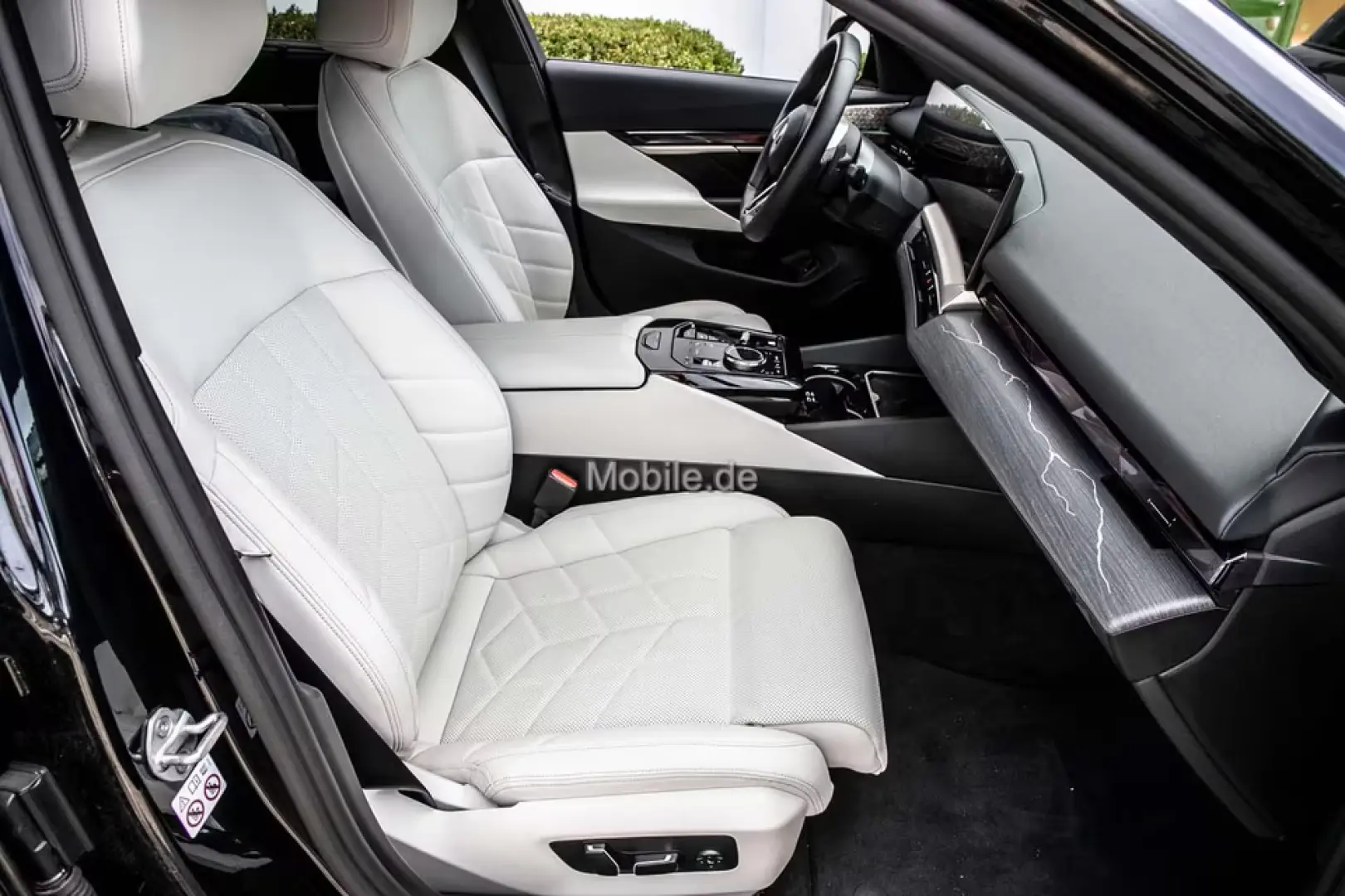 BMW 550 Pachetul sport xDrive M Pano