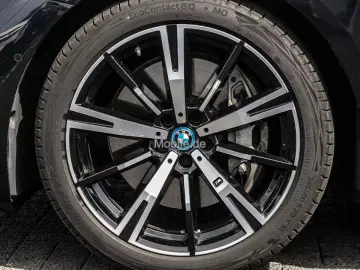 BMW 550 Pachetul sport xDrive M Pano