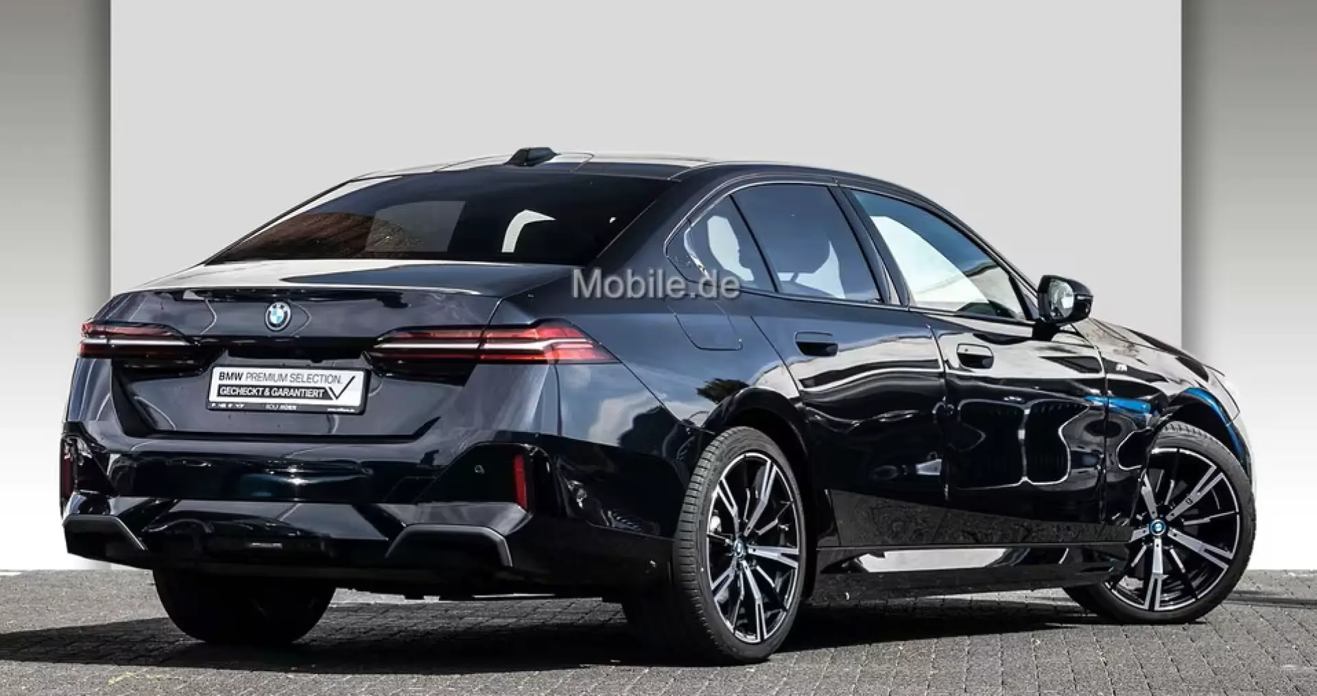 BMW 550 Pachetul sport xDrive M Pano