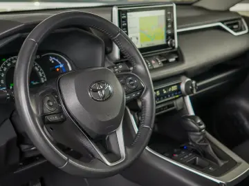 TOYOTA RAV 4 E-CVT
