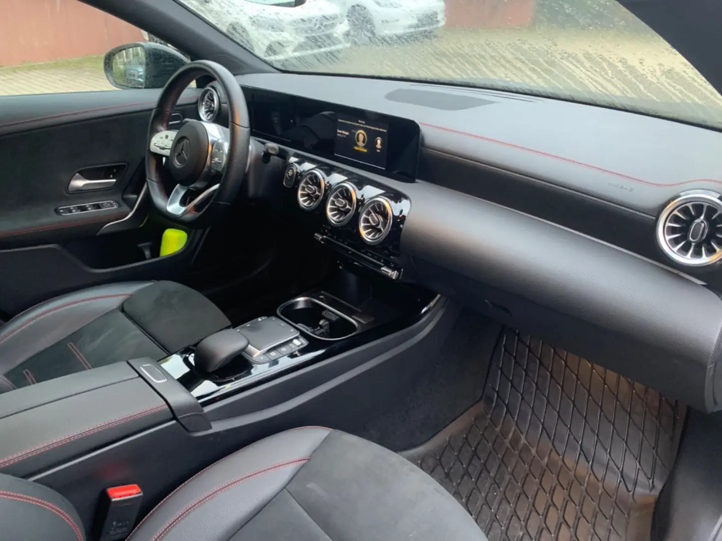 CLA 250e AMG Line Kamera Multibeam Night Ambient