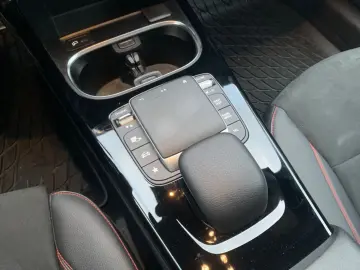 CLA 250e AMG Line Kamera Multibeam Night Ambient