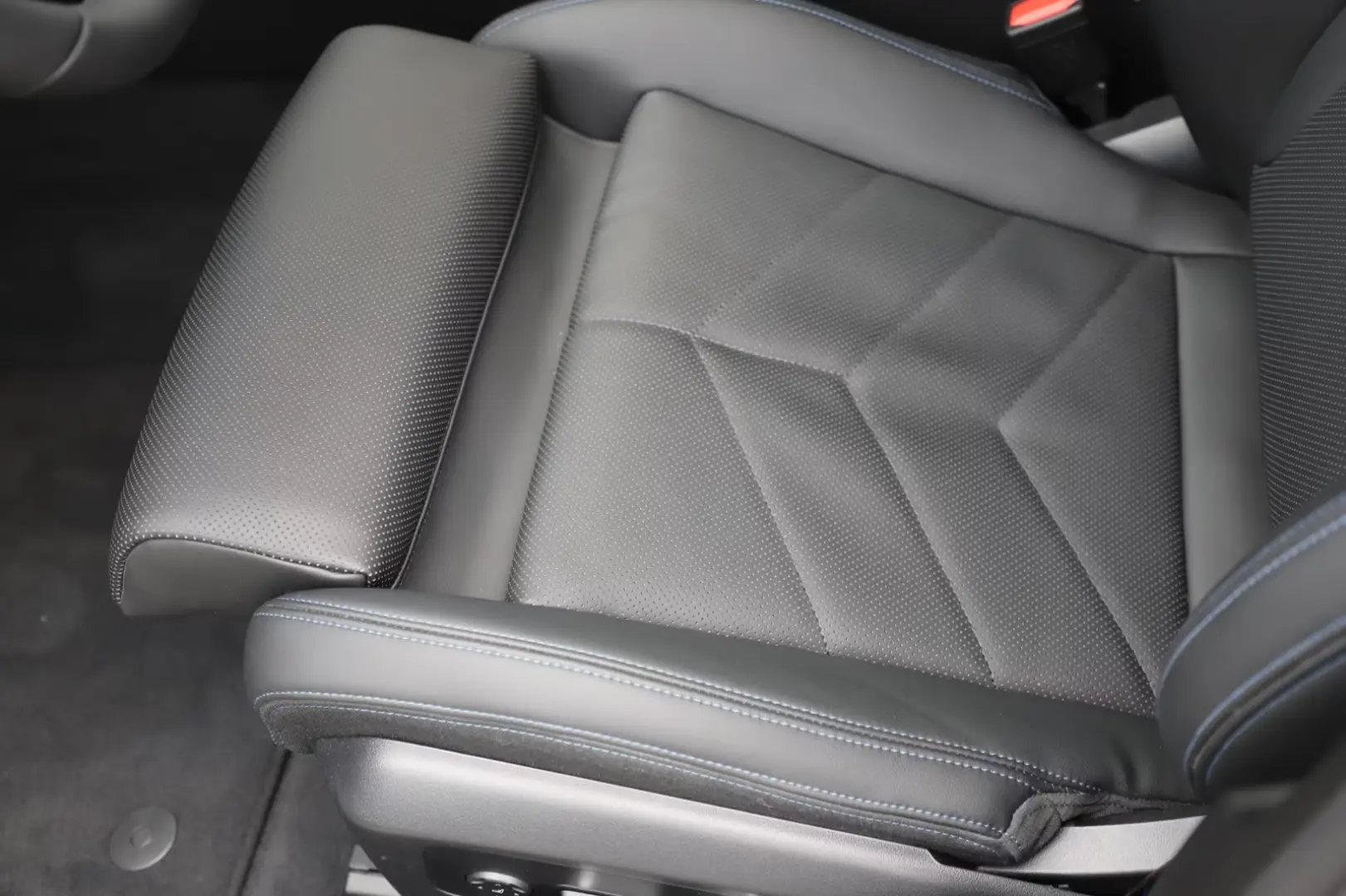 BMW 550 e xDrive M Sport Pro Pano AHK