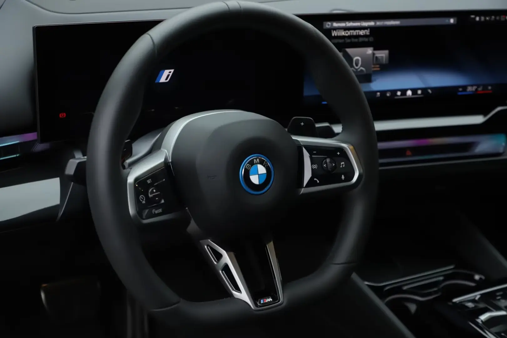 BMW 550 e xDrive M Sport Pro Pano AHK