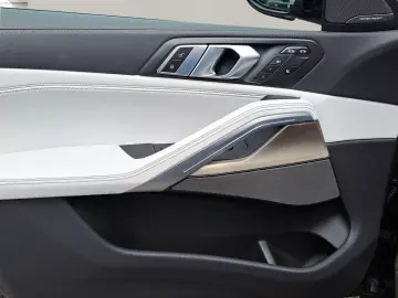 X6 xDrive30d M Sport AHK Harman K IconicGl