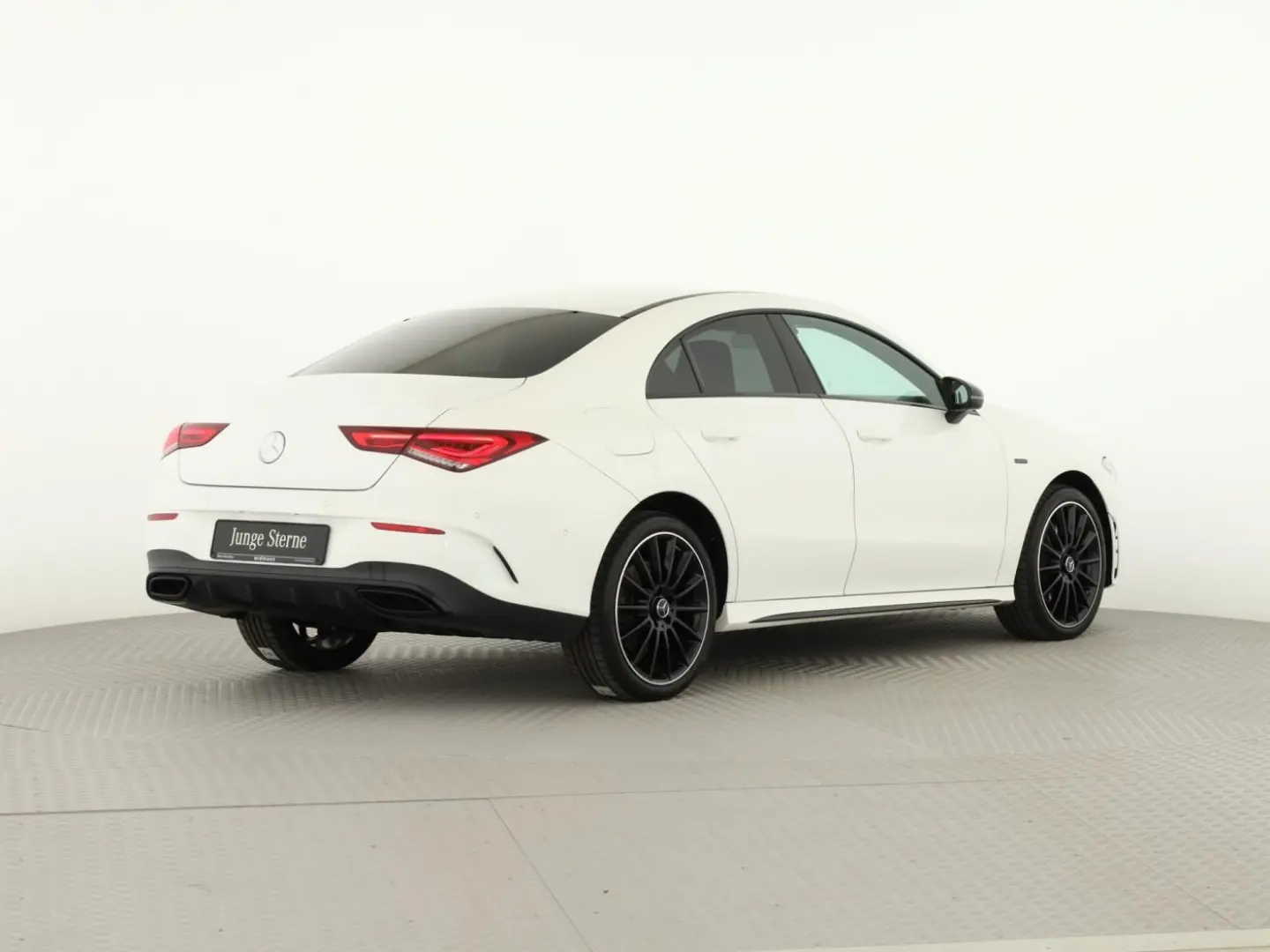 CLA 250 e AMG Multibeam Burmester PTS Navi SpurH