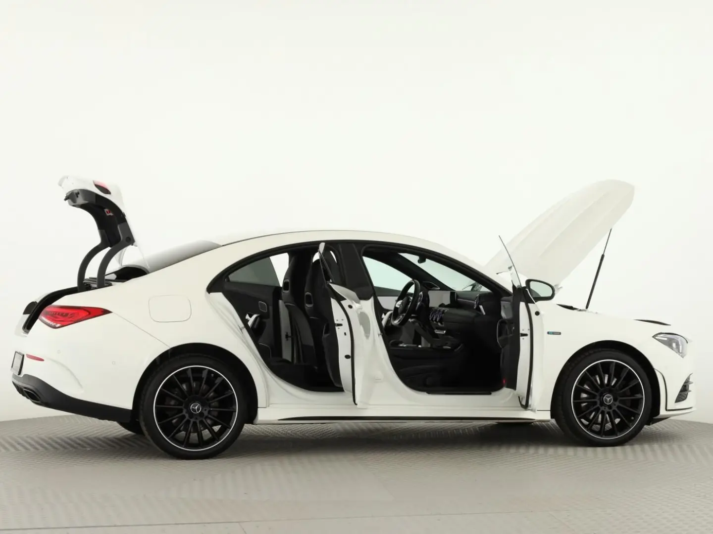 CLA 250 e AMG Multibeam Burmester PTS Navi SpurH