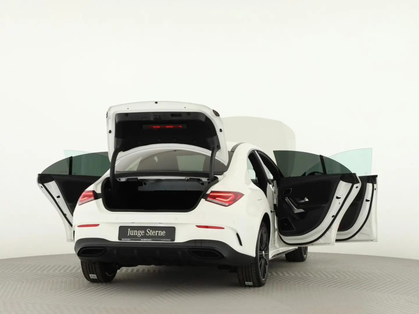 CLA 250 e AMG Multibeam Burmester PTS Navi SpurH