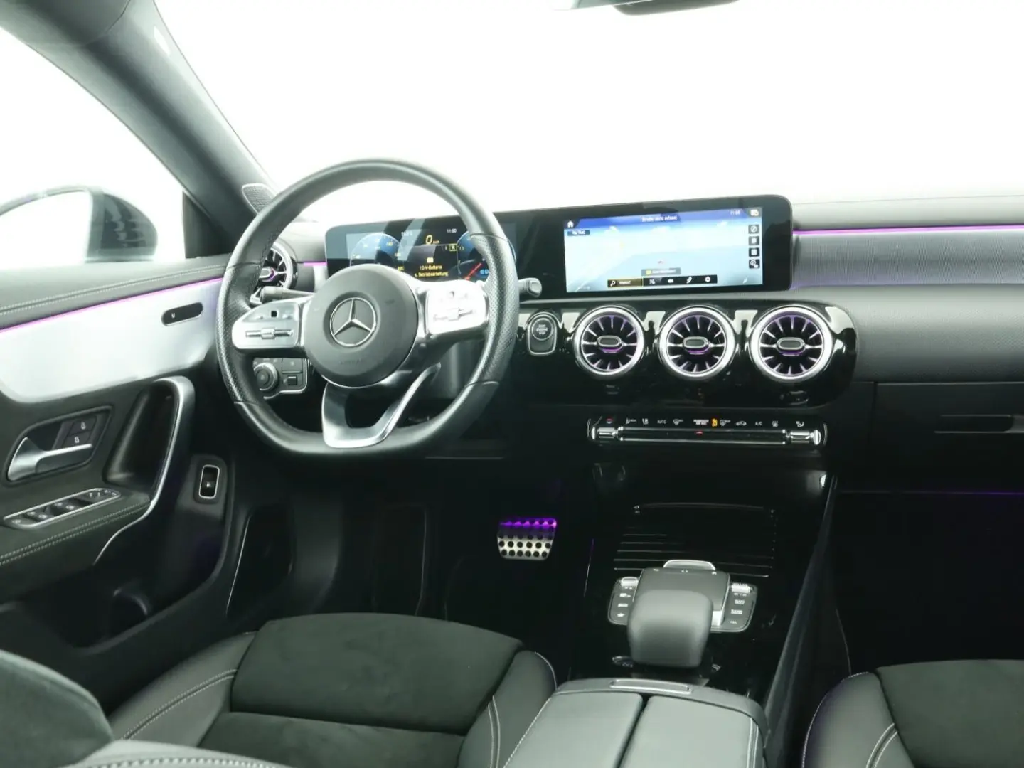 CLA 250 e AMG Multibeam Burmester PTS Navi SpurH