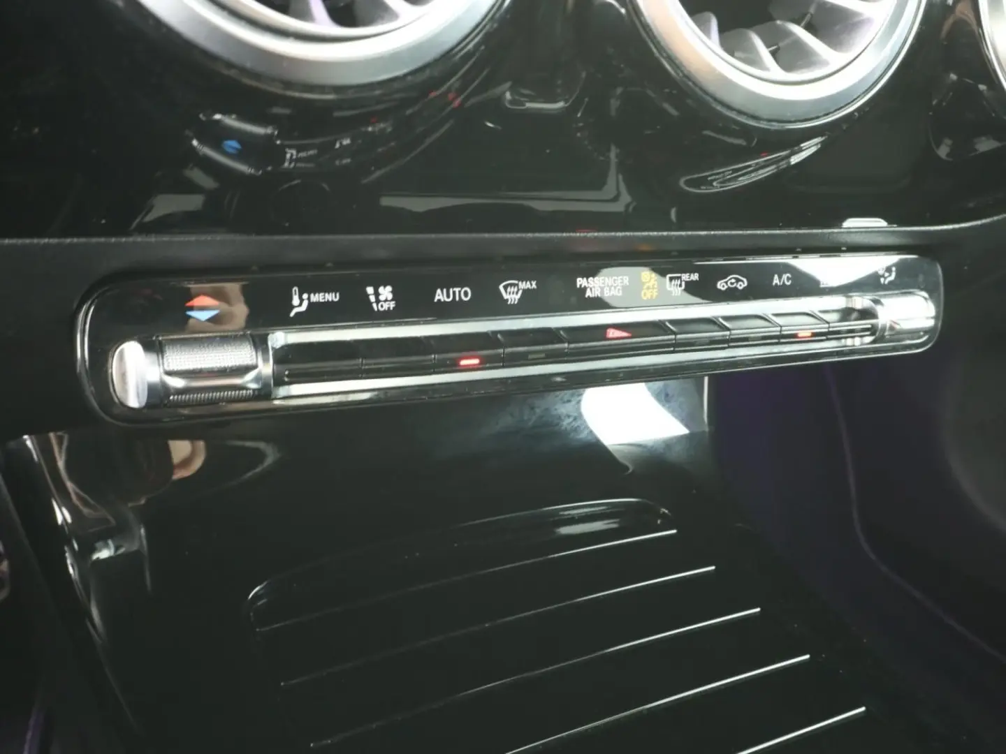 CLA 250 e AMG Multibeam Burmester PTS Navi SpurH