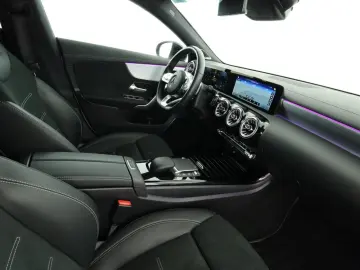 CLA 250 e AMG Multibeam Burmester PTS Navi SpurH