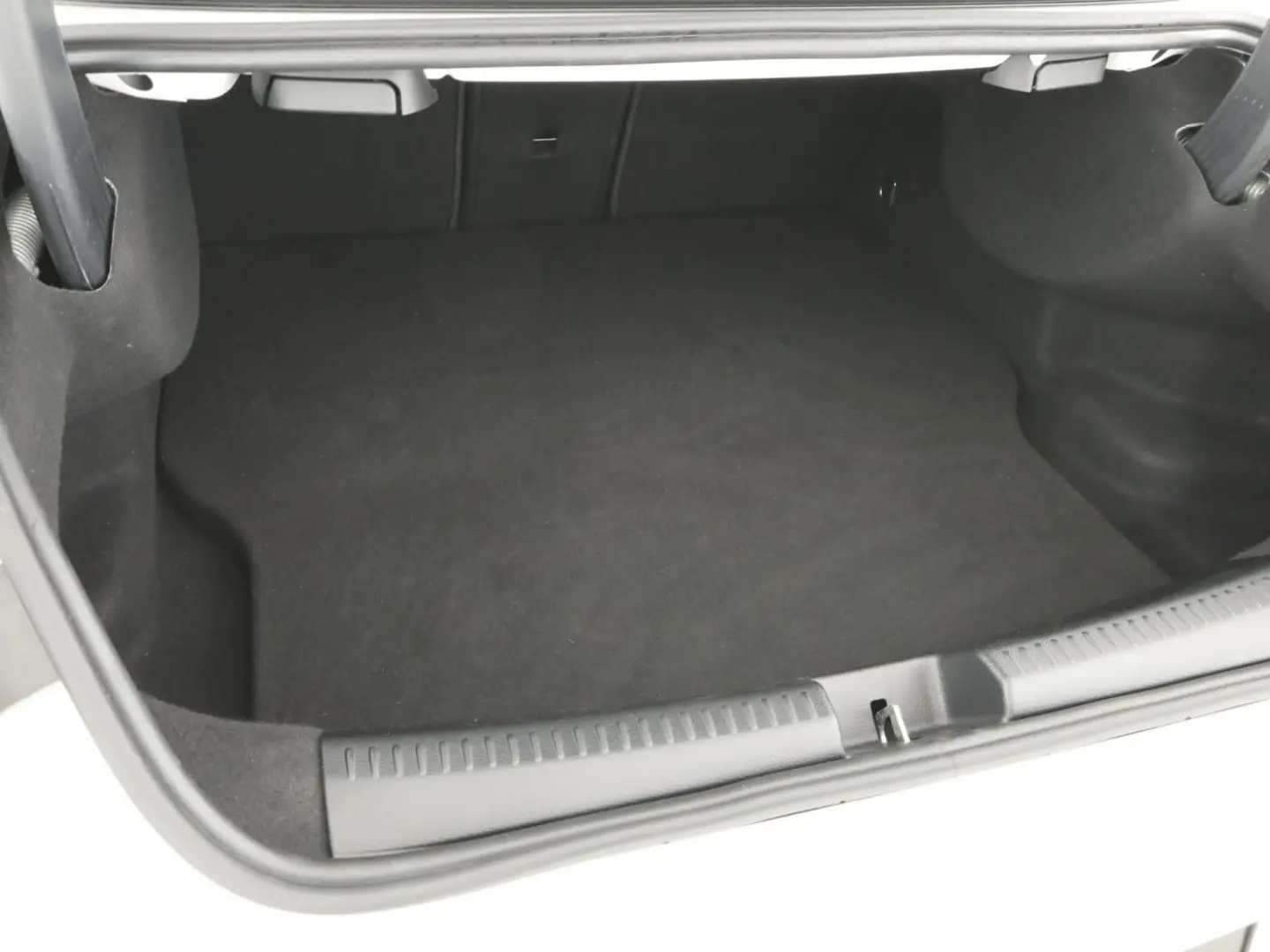 CLA 250 e AMG Multibeam Burmester PTS Navi SpurH