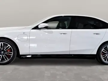 550e xDrive Limousine M Sport AHK Kamera LED