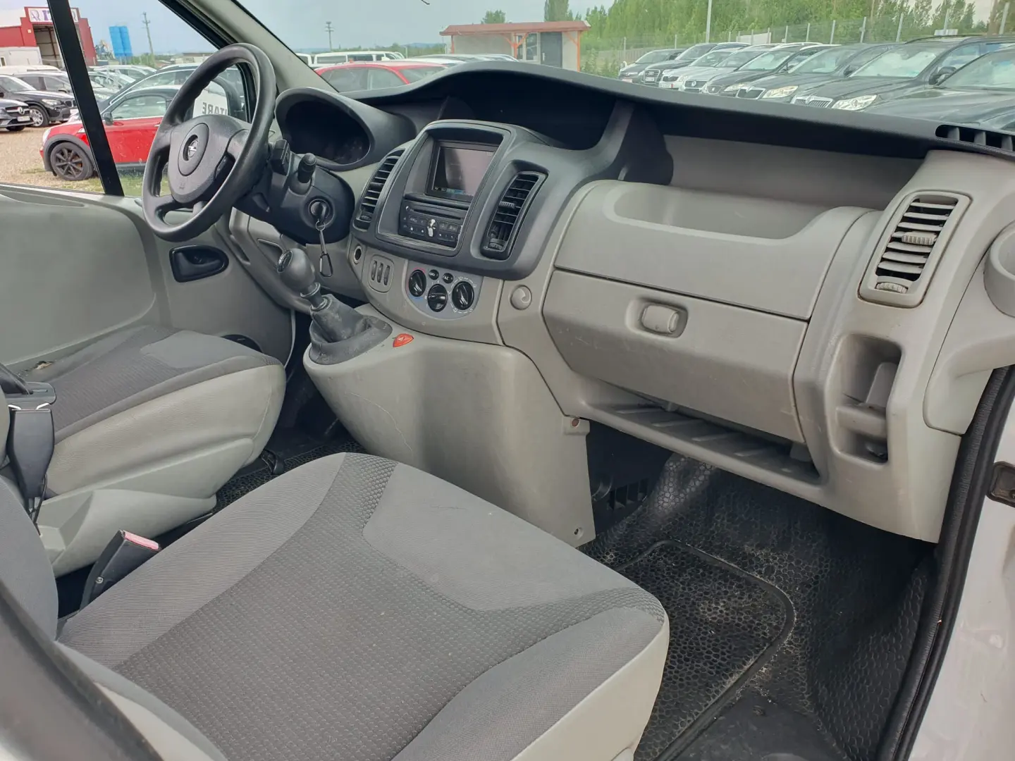 OPEL VIVARO 2.O Diesel L1H1 2.7 t