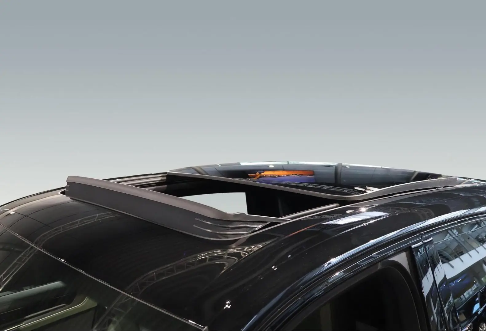 Porsche Cayenne E-Hybrid pneu pano masaj ventilatie Matrix