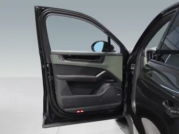 Porsche Cayenne E-Hybrid pneu pano masaj ventilatie Matrix