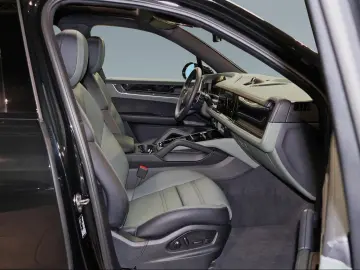 Porsche Cayenne E-Hybrid pneu pano masaj ventilatie Matrix