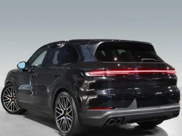 Porsche Cayenne E-Hybrid pneu pano masaj ventilatie Matrix